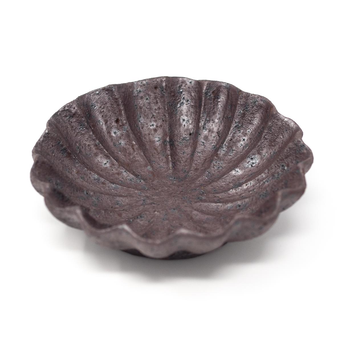 Fumie Suzuki ceramics medium black bowl top angle