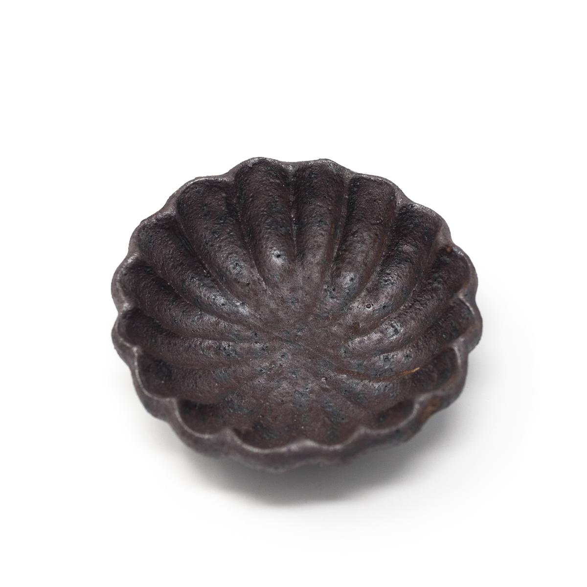 Fumie Suzuki ceramics small black bowl top