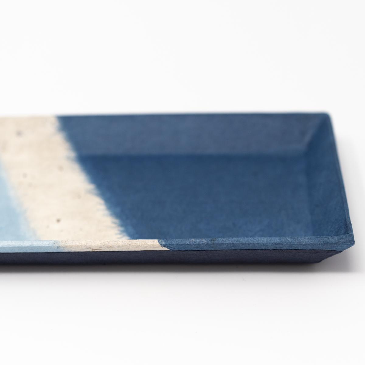 awagami blue tray side closeup reverse