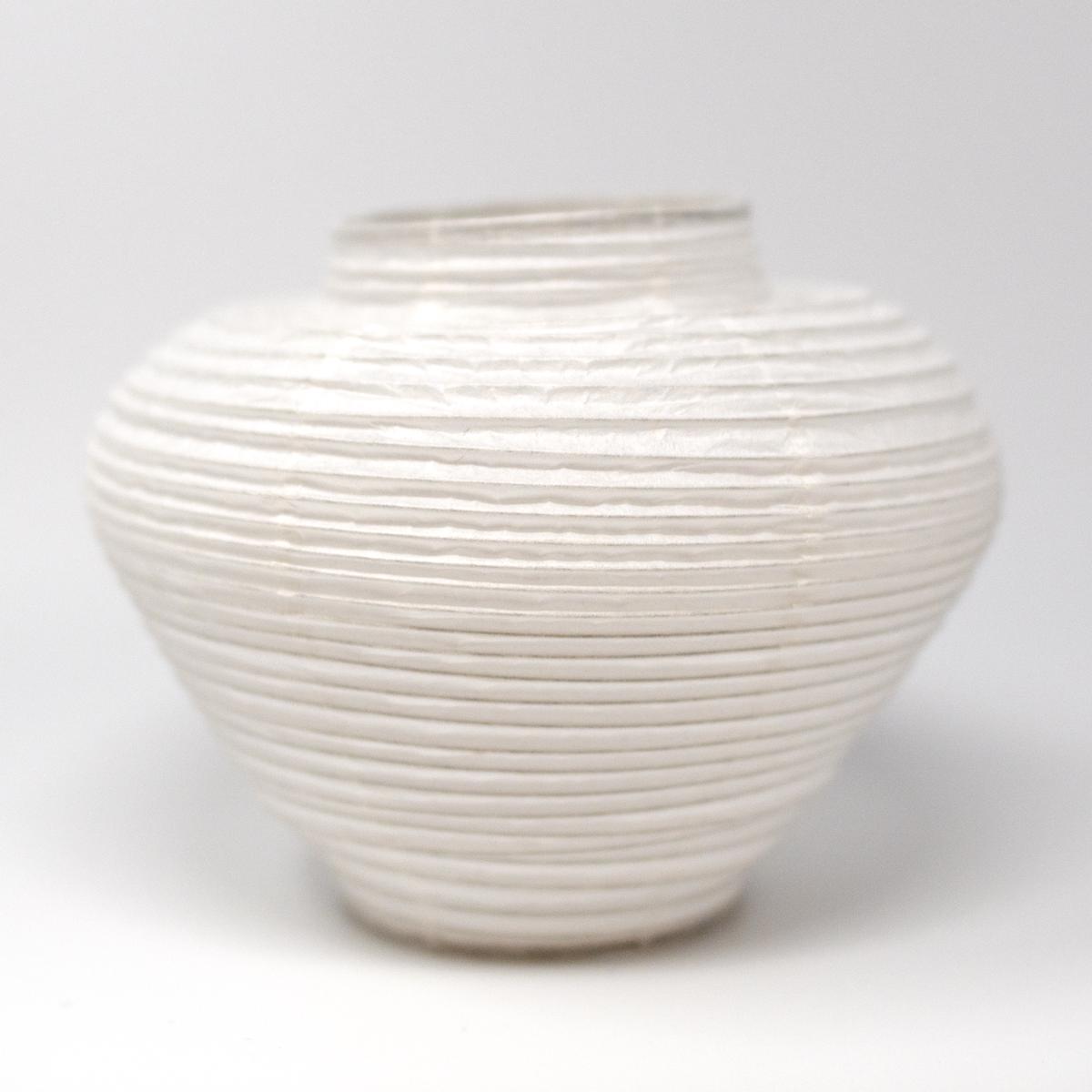 ifj paper vase side