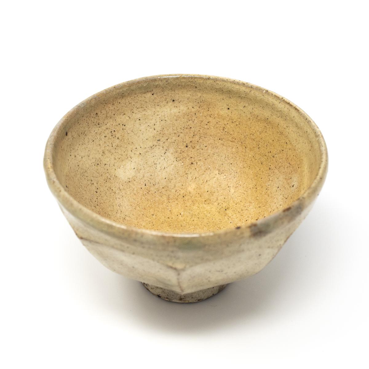 mashiko cream small bowl top angle