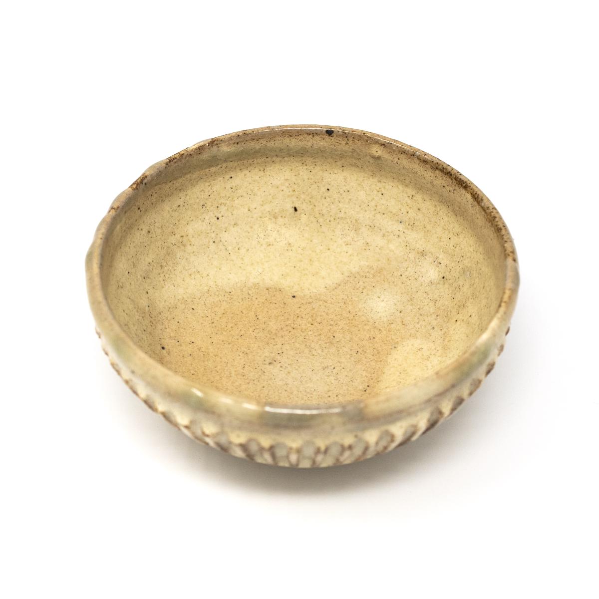 mashiko small white side bowl top angle