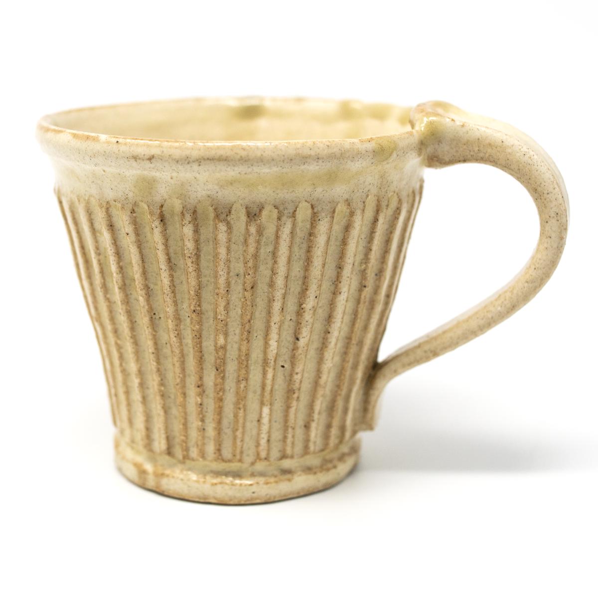mashiko cream coffee mug side closeup