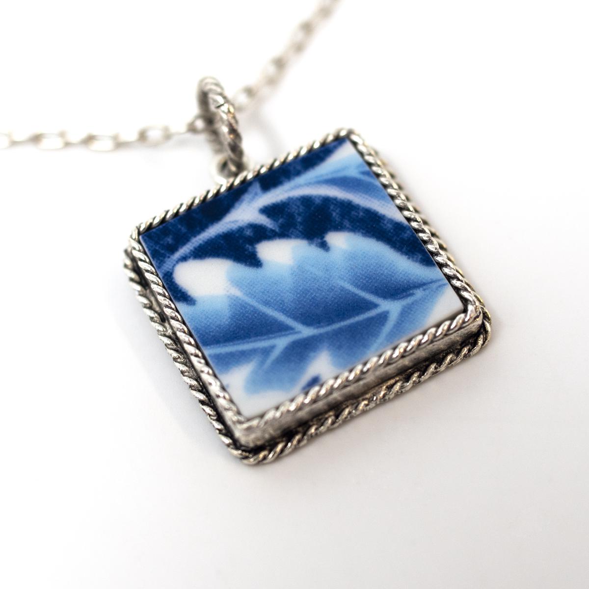 Nozomi necklace 3 angle reverse