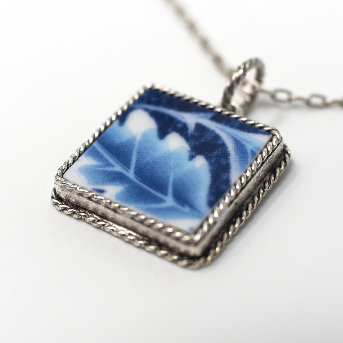Nozomi necklace 3 angle