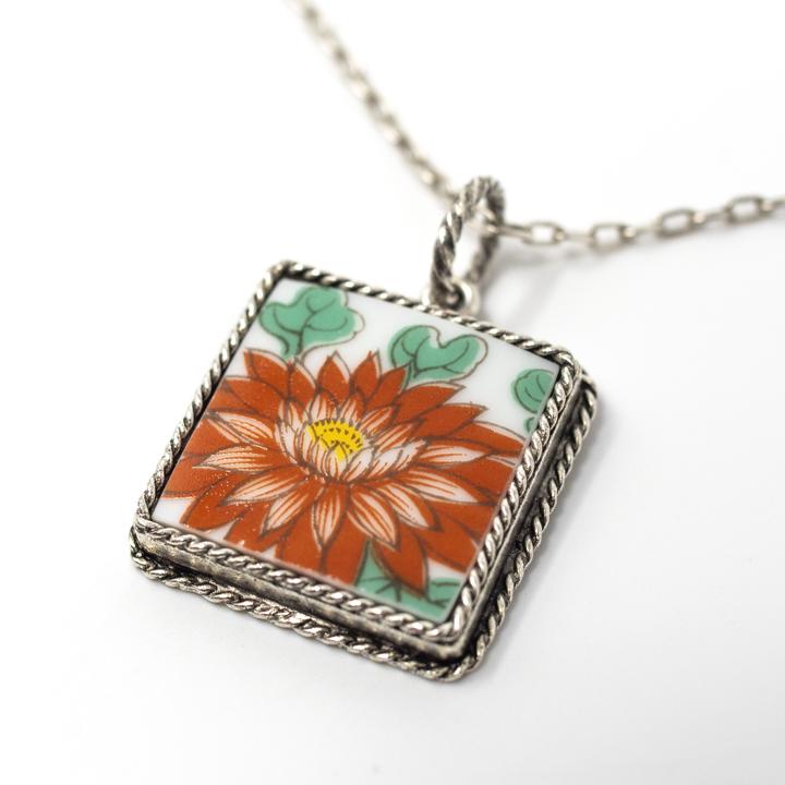 necklace 1 top angle