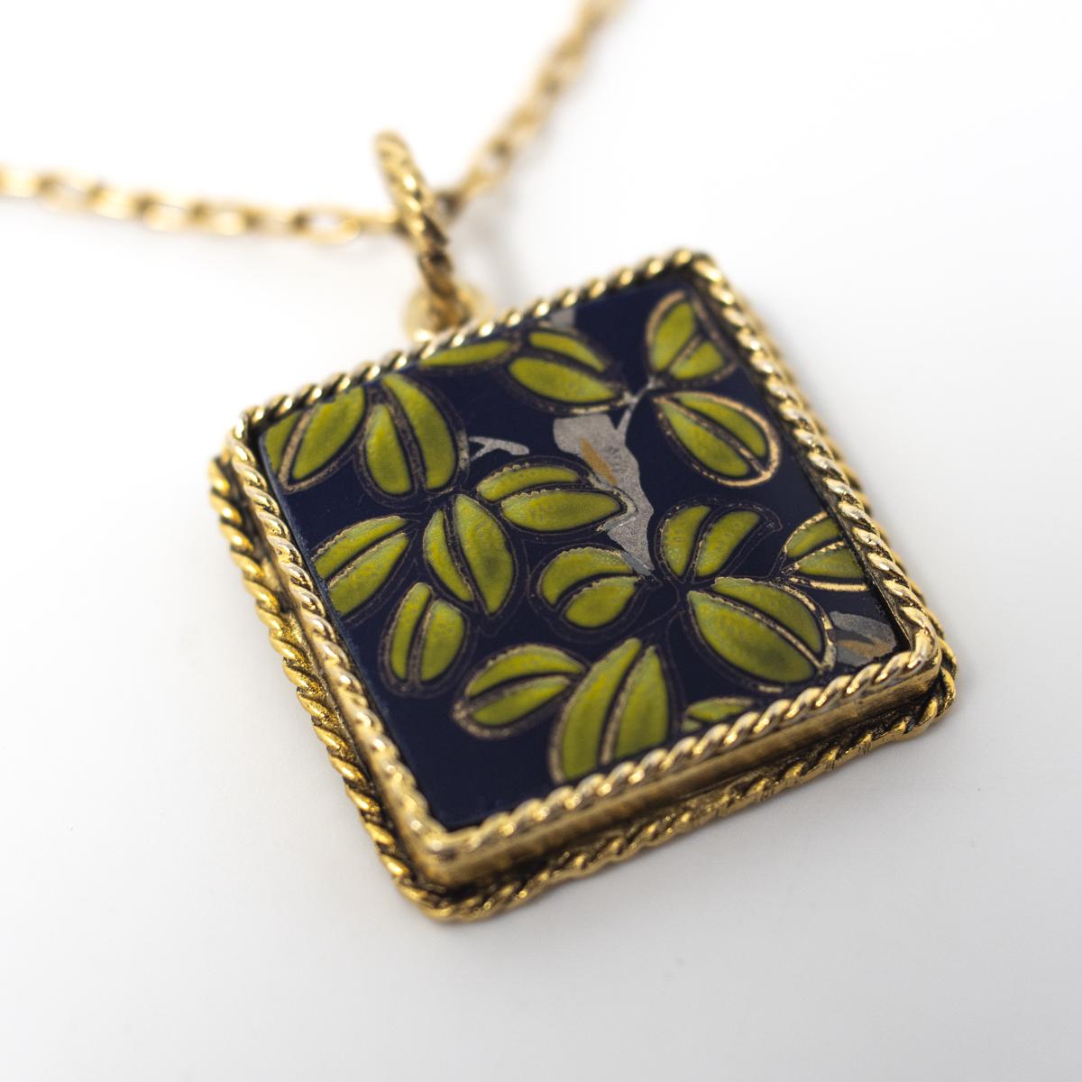 Nozomi Project necklace 14 angle
