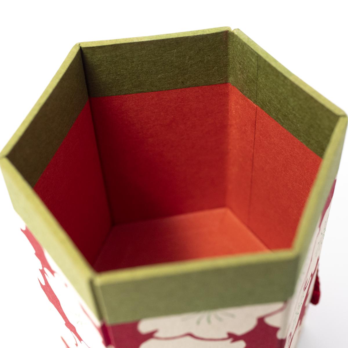 haibara red pen pot inside