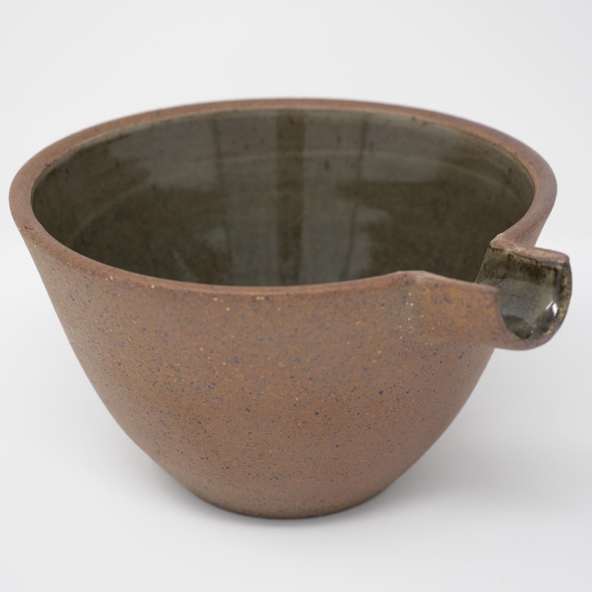 bowl with spout angle