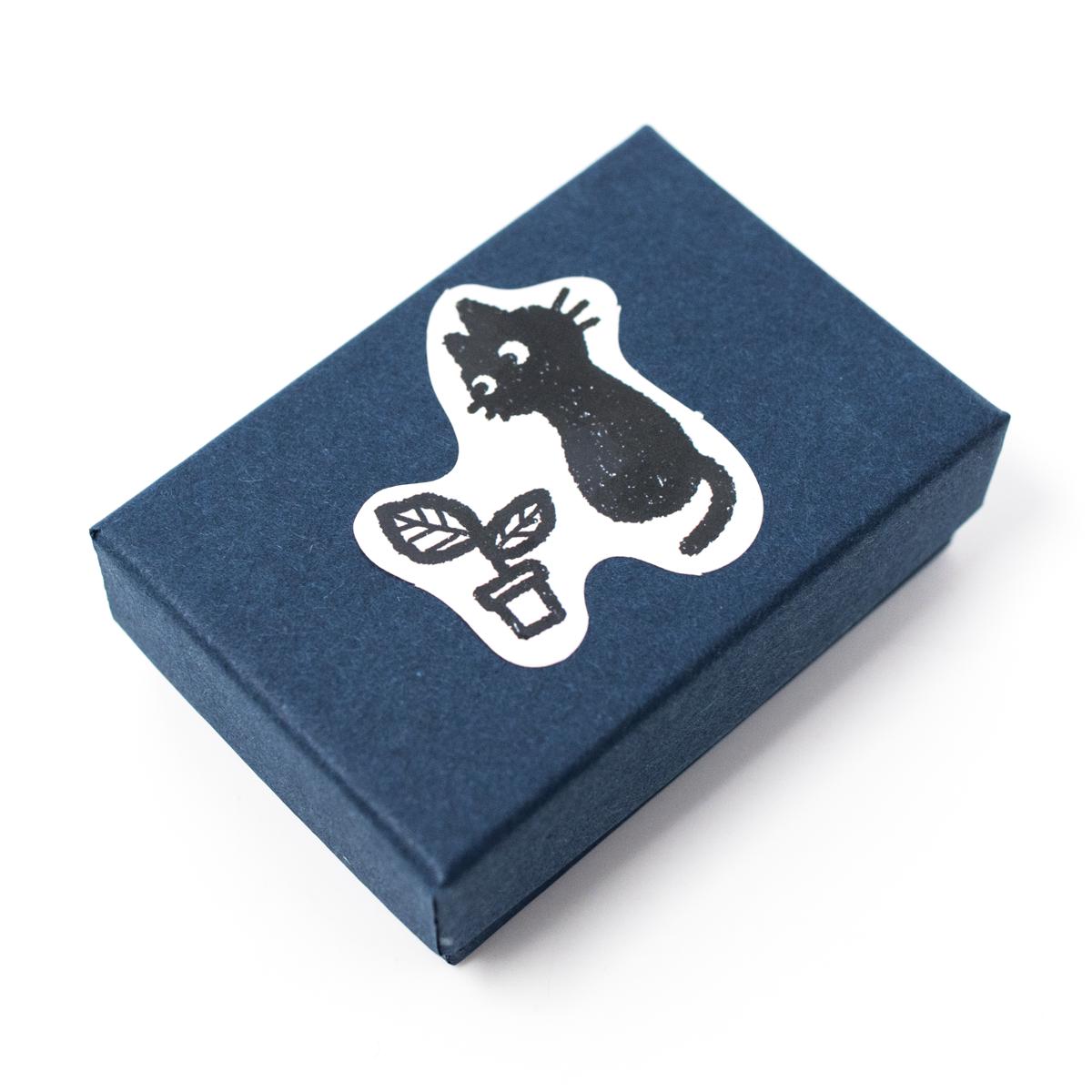 general cat paperclip box angle