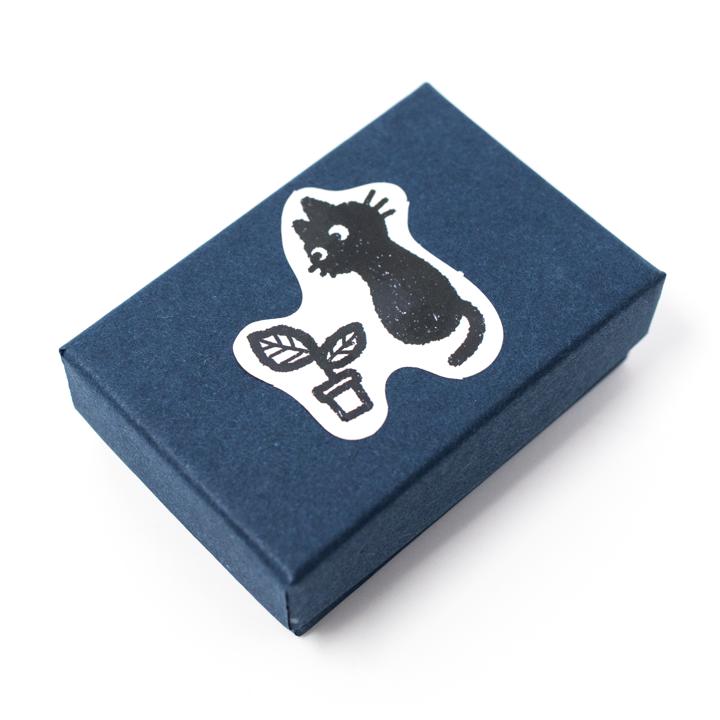 general cat paperclip box angle