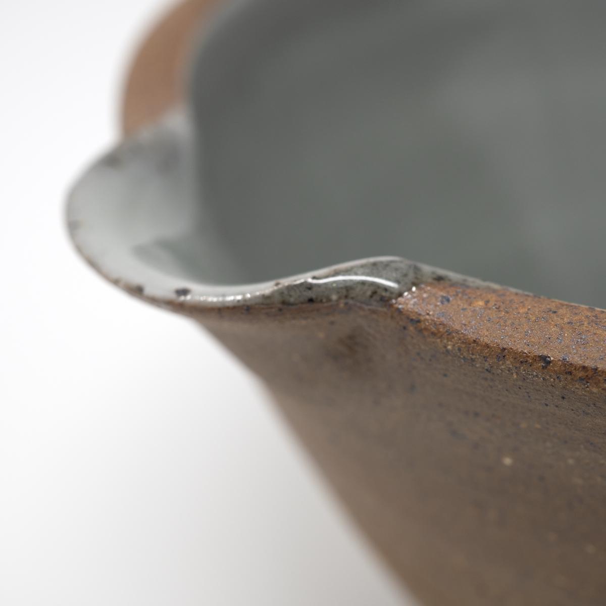 blue bowl lip