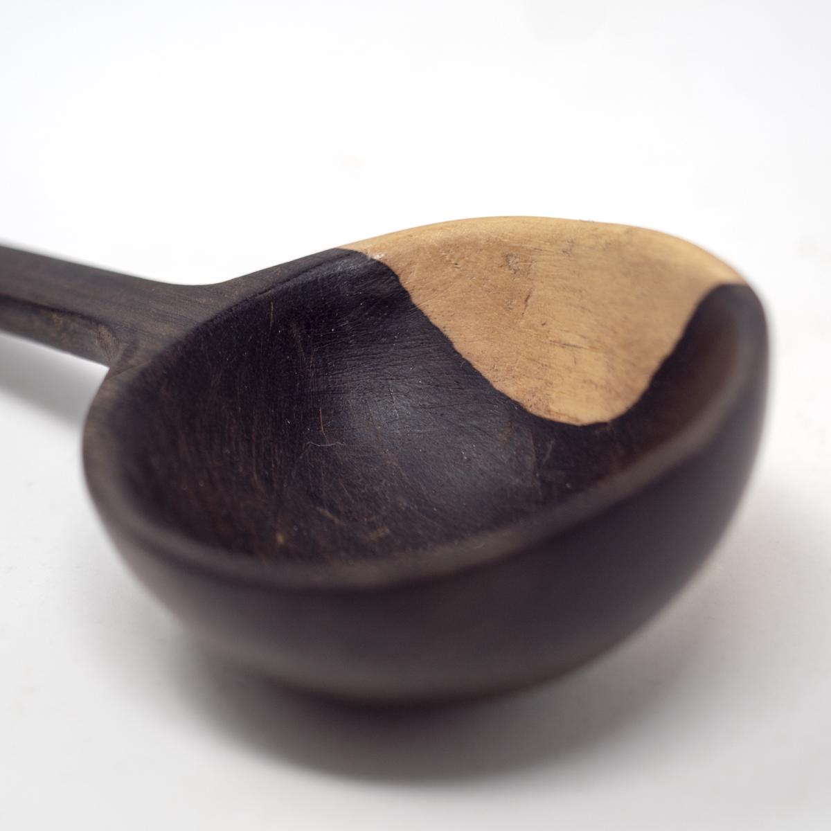 scoop end closeup