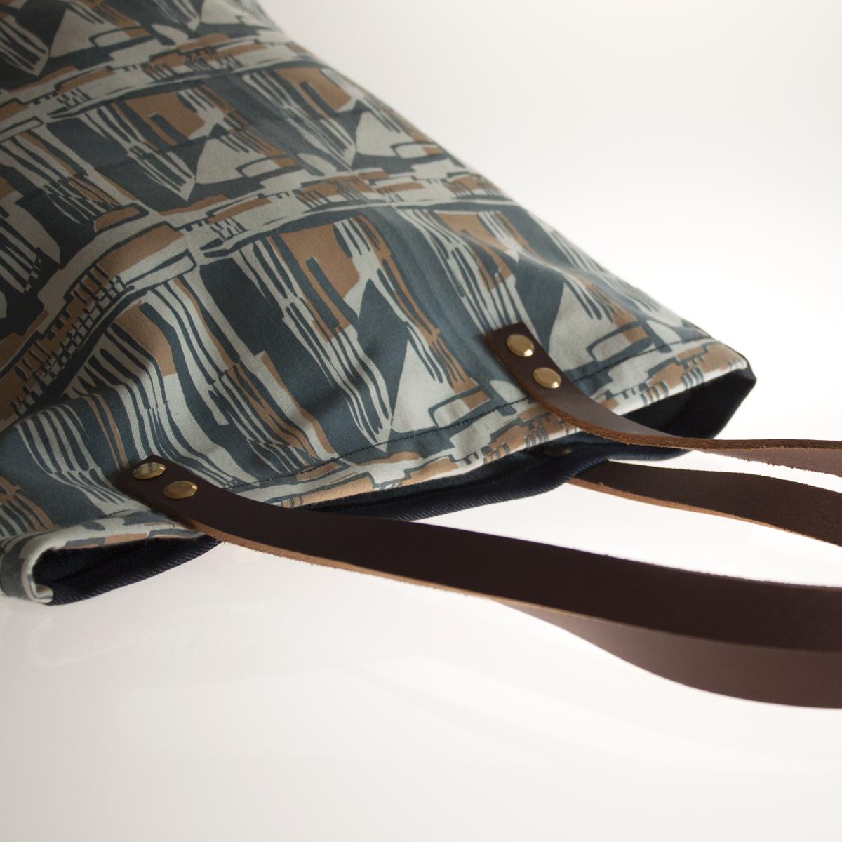 Doric bag flat