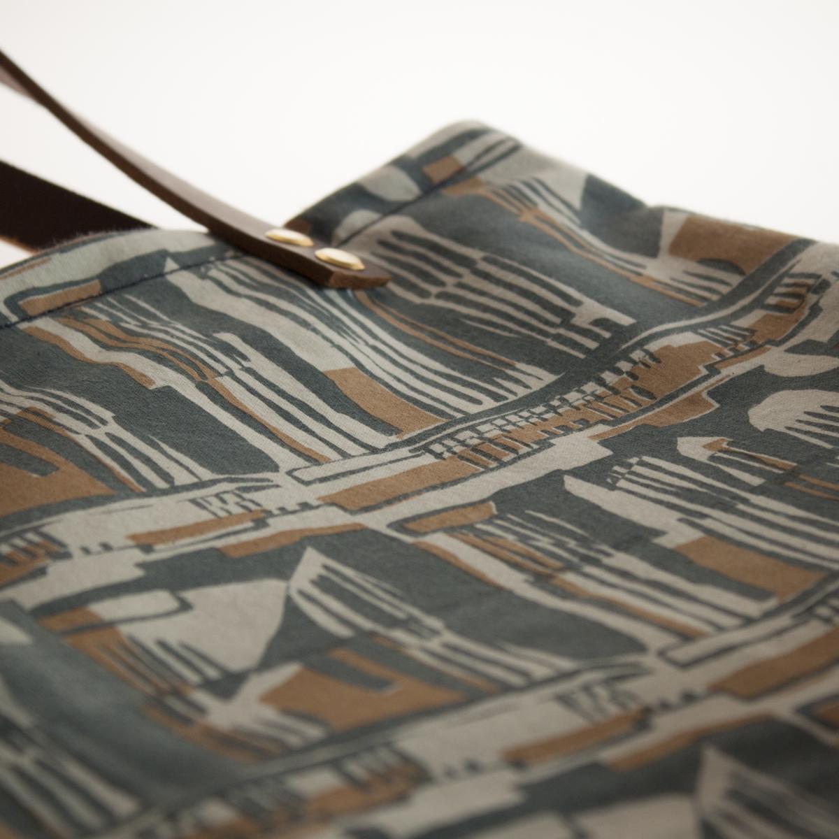 Doric bag closeup