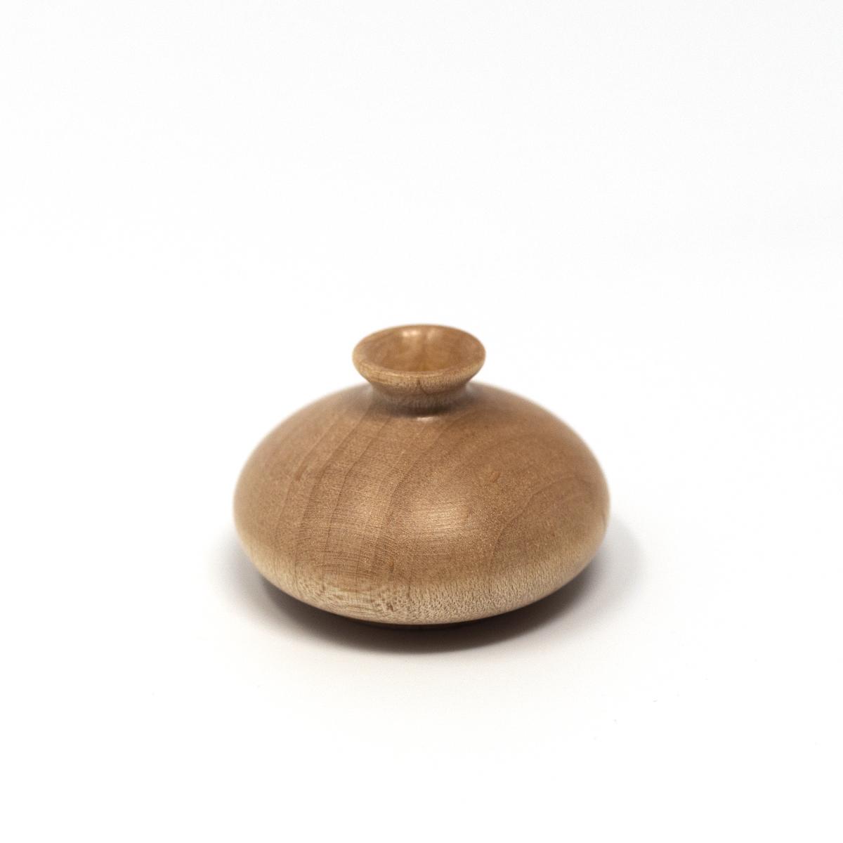 ifj small vase 1 top angle