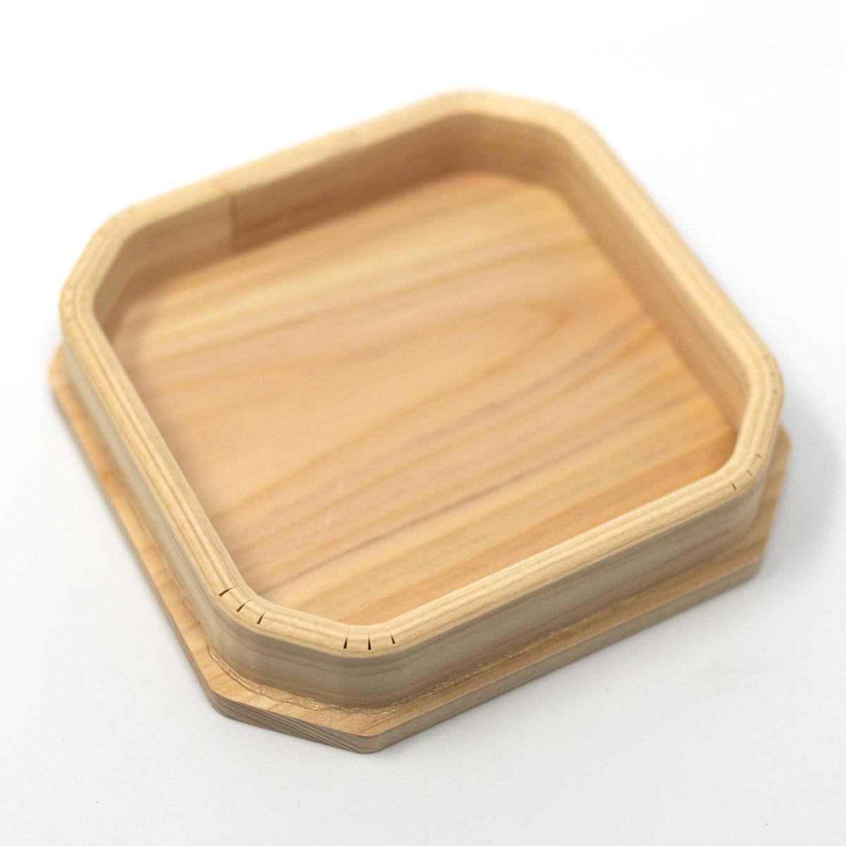general tray top side angle