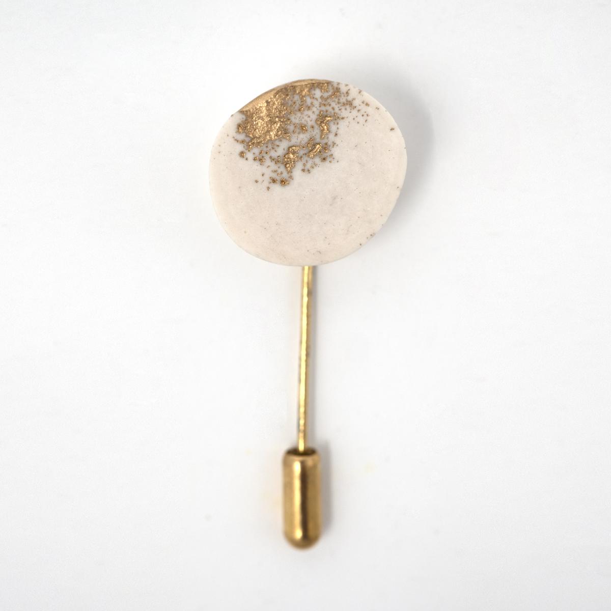yenchen yawen white pin front