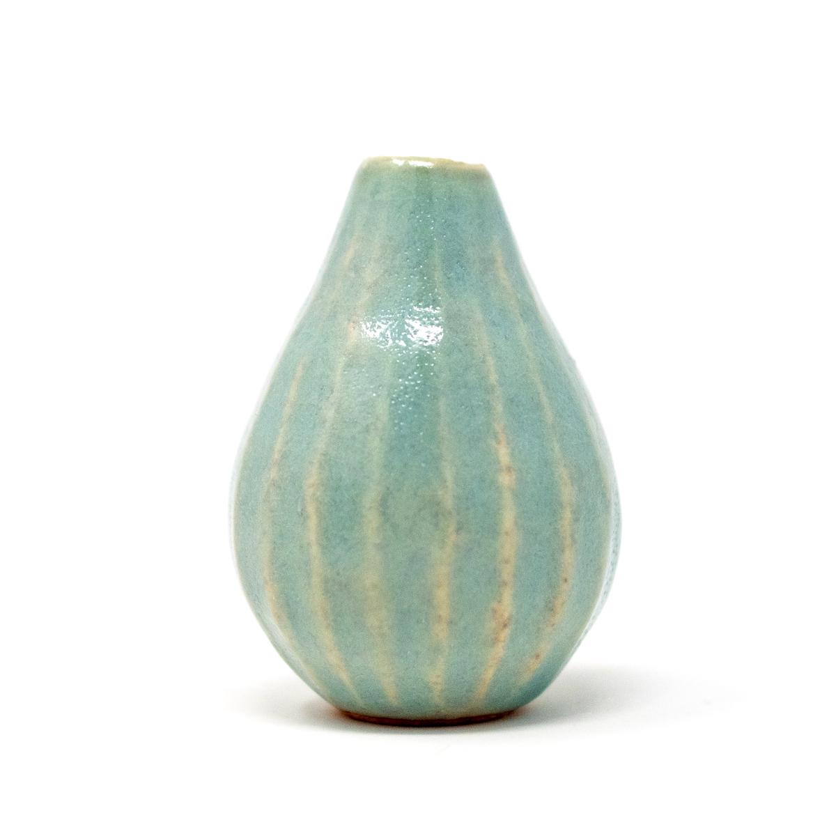 aya small blue front