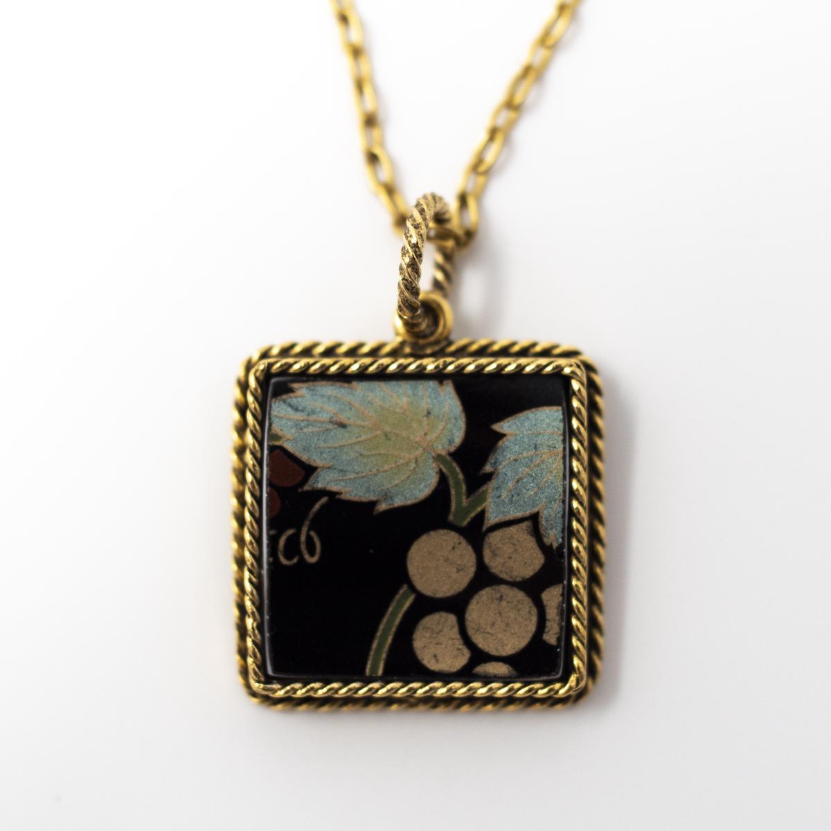 nozomi square necklace 1