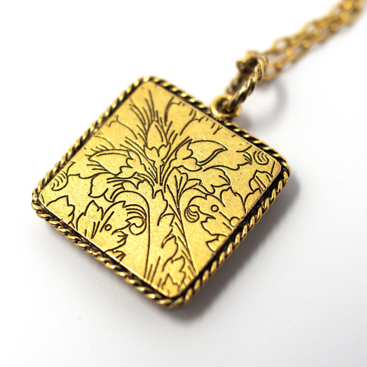 nozomi necklace 3 back