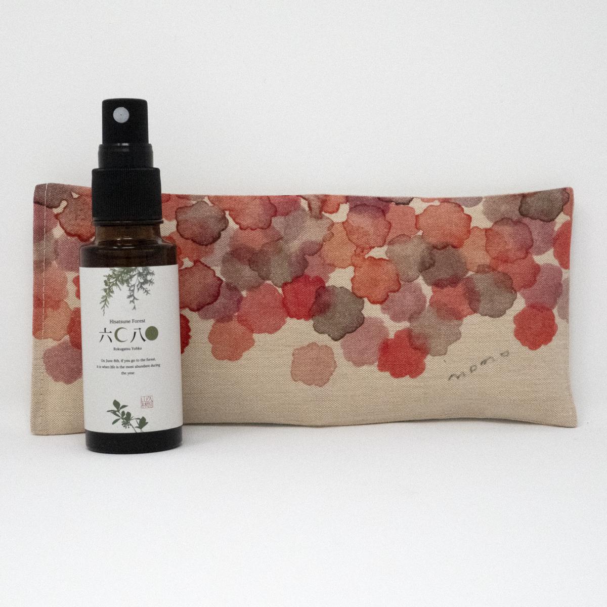 red eye pillow upright