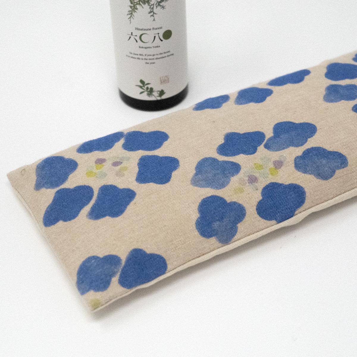blue eye pillow