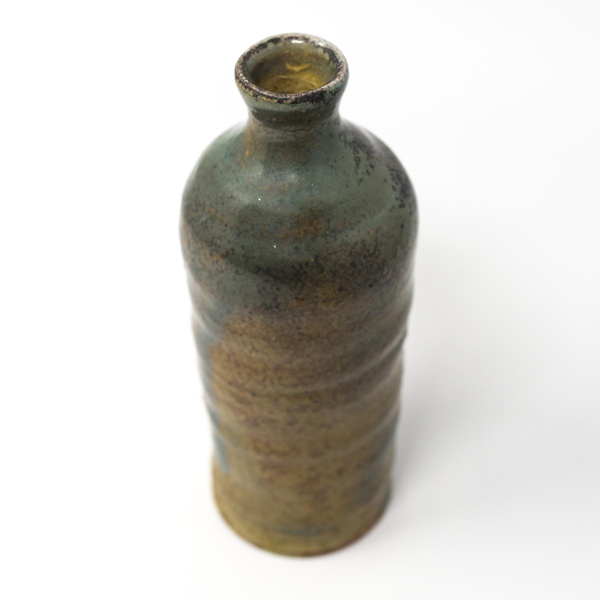 isao green brown jug top