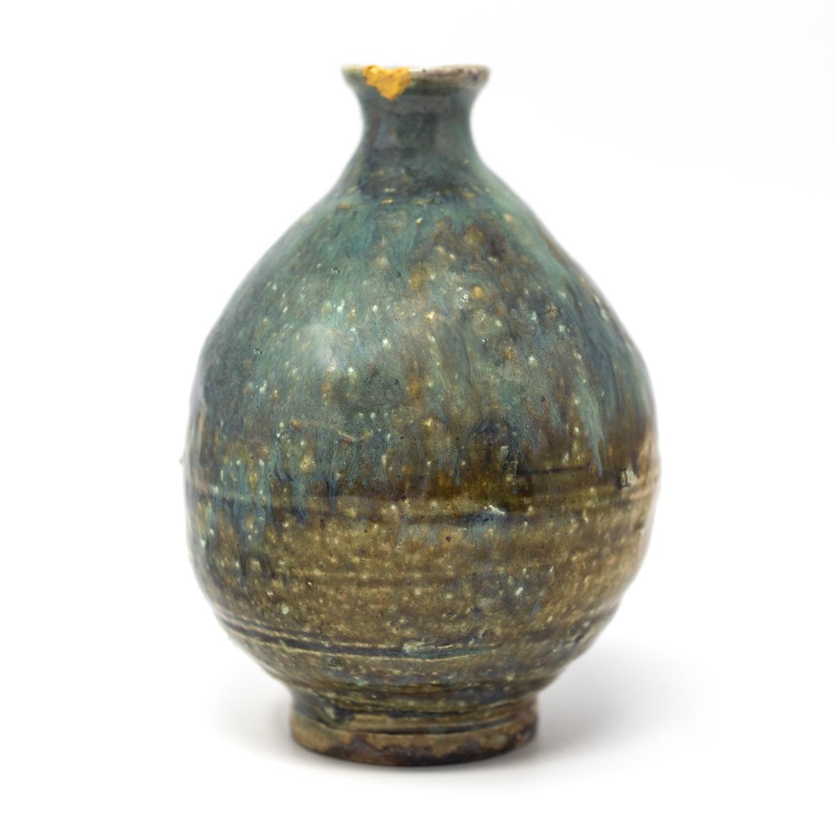 isao kintsugi vase