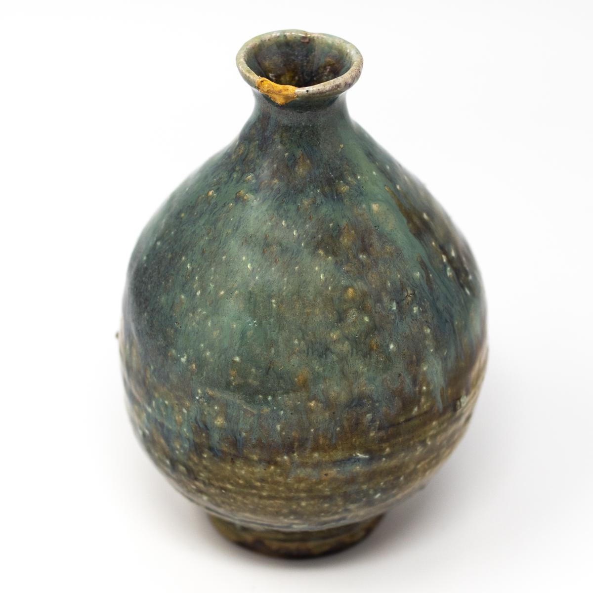 isao kintsugi vase top angle