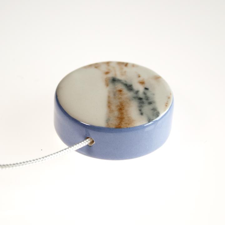 light pull blue