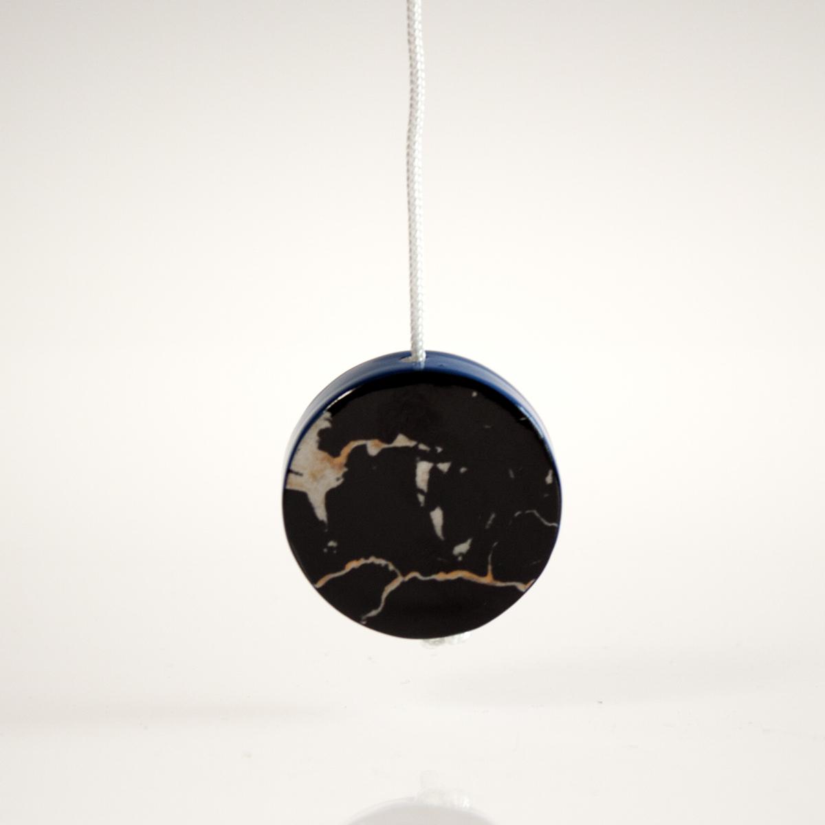 darkbluepull