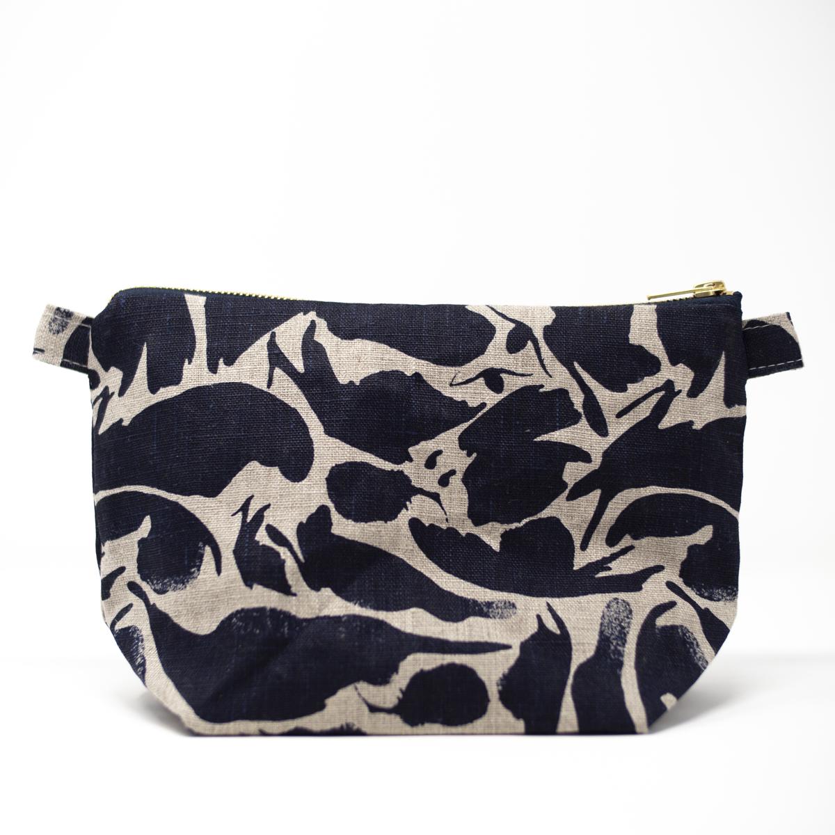 blasta henriet toiletry bag front