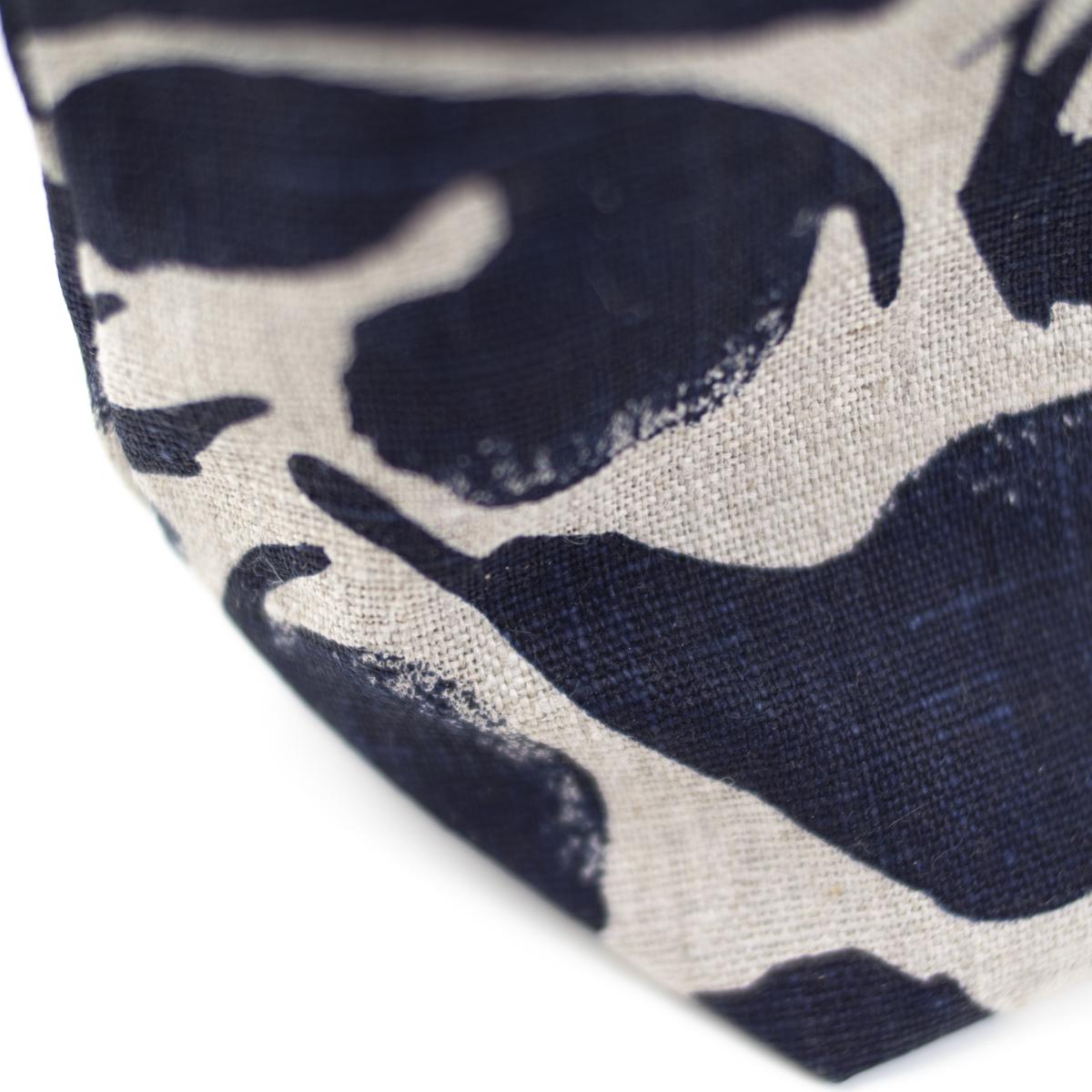 blasta henriet toiletry bag closeup