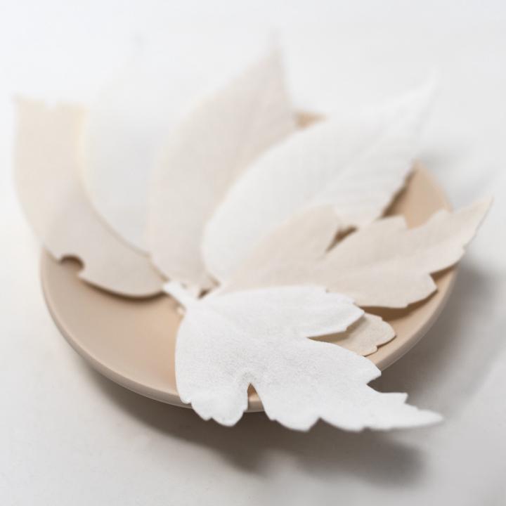 morihata hako white incense plate closeup