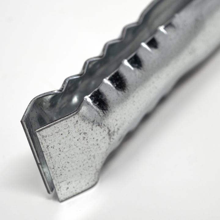 tongs closeup