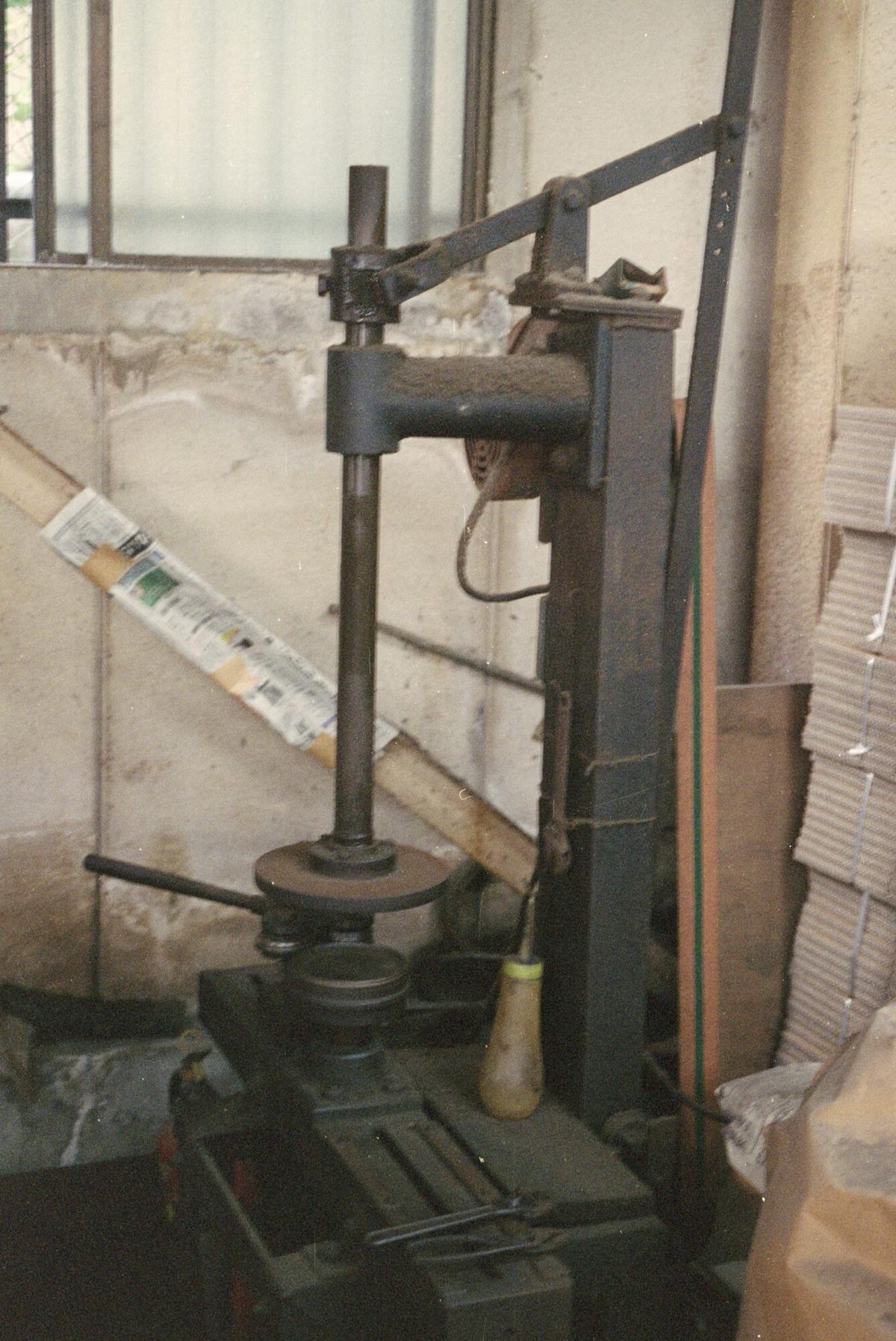 A metalworking machine standing in the Negishi workshop